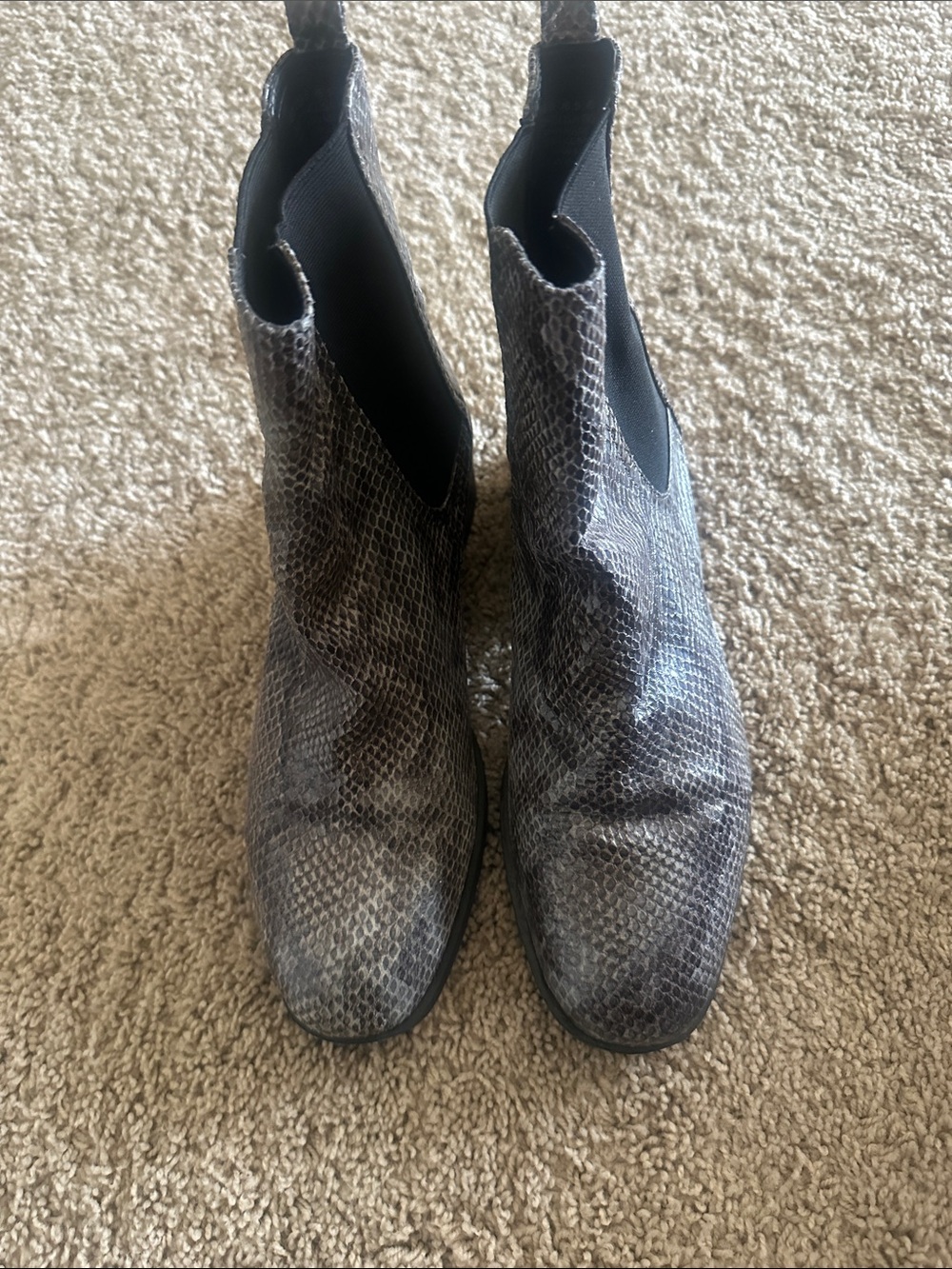 Kenneth Cole Reaction Gray Snake-Print Chelsea Booties